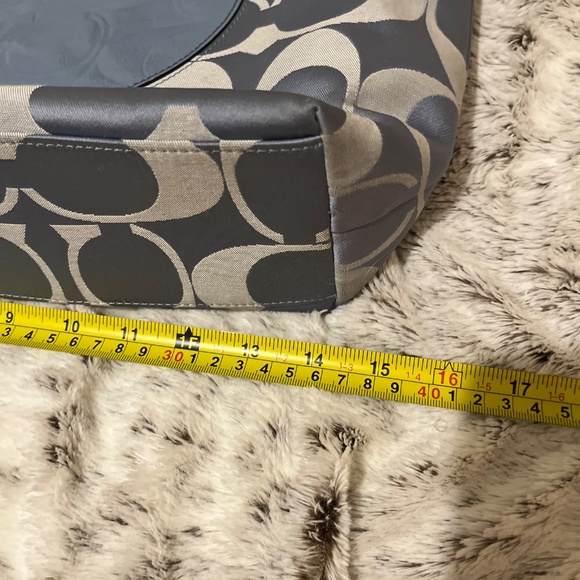 Authentic Coach Laura Baby Blue Large Tote No. F18335 Signature CC’s Monogram - Picture 10 of 14